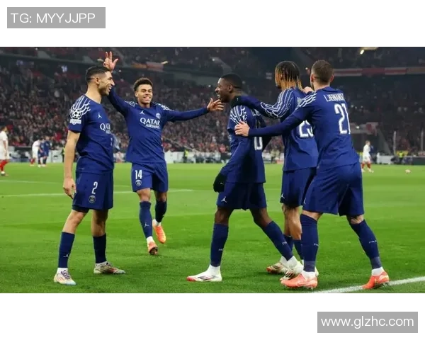 欧冠小组赛精彩对决巴黎圣日耳曼迎战布鲁日全力争胜